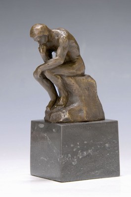 Bronzeskulptur nach Auguste Rodin, "Der Denker", rückseitig signiert, auf grauem Marmorsockel, H. ca. 13/20 cm