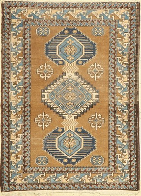 Schirwan alt, Kaukasus, um 1940, Wolle auf Baumwolle, ca. 155 x 113 cm, EHZ: 4