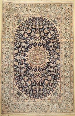 Nain fein (9 La), Persien, ca. 50 Jahre, Korkwolle mit Seide, ca. 302 x 202 cm, EHZ: 2