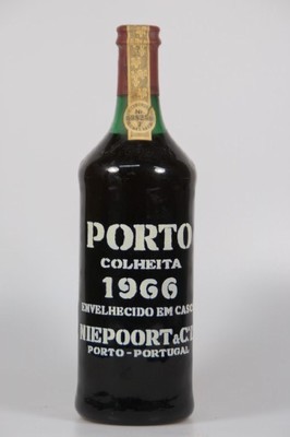 1 Flasche Portwein Porto Colheita 1966, Füllstand into neck, 75cl