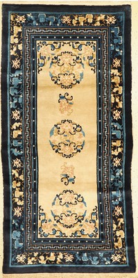 Antique finished, China, ca. 40 Jahre, Wolle auf Baumwolle, ca. 183 x 90 cm, EHZ: 2