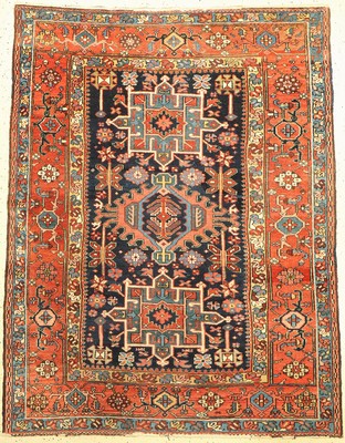 Antiker Heriz, Persien, um 1900, Wolle geknüpft auf Baumwolle, ca. 190 x 150 cm, EHZ:3, (Stellenweise niedriger Flor)