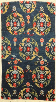 Schigatse Khaden, Südtibet, um 1910/1920, Wolle geknüpft auf Baumwolle, ca. 150 x 84 cm,EHZ: 2(guter Zustand)