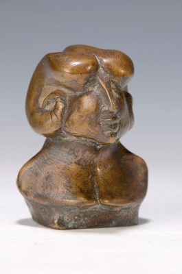 Gernot Rumpf, geb. 1941 Kaiserslautern, Bronzeskulptur, Menschenkopf mit Widderhörnern, H. ca. 9cm