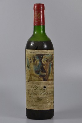1 Fl. 1973 Mouton Rothschild, Premier, Grand Cru Classe, mit Etikett "Hommage a Picasso", mid shoulder, 75cl, Etikett besch., nicht ...