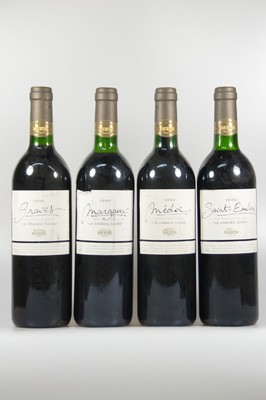 8 Fl. 1993 La Grande Cuvée, Dourthe, 2 x Margaux, 2 x Saint Emilion, 2 x Graves, 2 x Medoc, 75 cl, Alters- und Gebr.-spuren, nicht verkostet, aus ...
