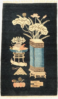 Pao Tow antik, China, um 1900, Wolle geknüpft auf Baumwolle, ca. 116 x 70 cm, EHZ: 2(guter Zustand).