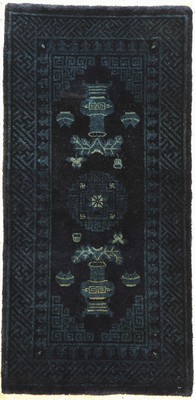 Pao Tow antik, China, um 1910, Wolle geknüpft auf Baumwolle, ca. 134 x 66 cm, EHZ: 2(guter Zustand).