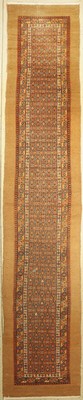 Sarab Galerie(Kamelwolle), Persien, um 1920, Kamelwolle geknüpft auf Baumwolle, ca, 506 x 97 cm, EHZ:4(einige Florfehlstellen).