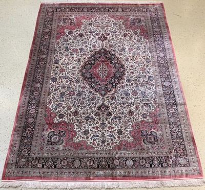 Feiner Seiden Ghom, Persien, ca. 40 Jahre, reine Naturseide, ca. 348 x 243 cm, EHZ: 2