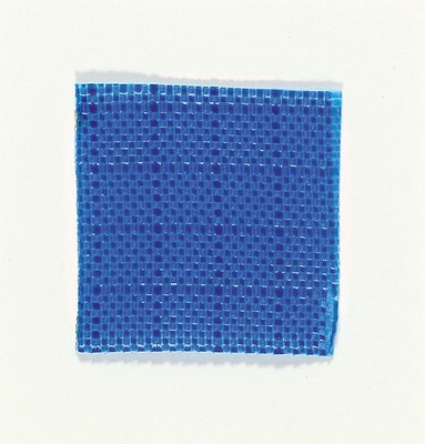Christo, 1935 - 2020, zweiteiliges Lot, a. Multiple aus dem Projekt "The Umbrellas Blue", handsigniert, unter Glas, Rahmen: 53 x 42.5 cm ...