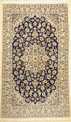Nain fein, Persien, ca. 50 Jahre, Korkwollemit Seide, ca. 205 x 122 cm, EHZ: 2-3