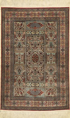Hereke Seide Sehr fein, China, ca. 40 Jahre, reine Naturseide, ca. 92 x 62 cm, ca. 2,2 Mio. Kn/qm, EHZ: 2