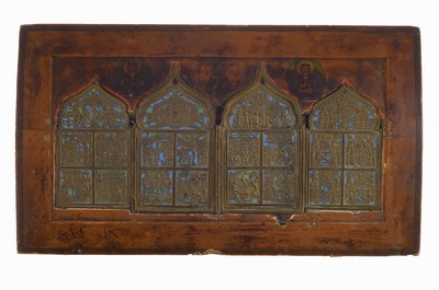 Staurothek-Ikone, Russland, 2. Hälfte 19.Jh., Tempera auf Holz, oben drei Heilige, eingelassene reliefierte und emaillierte Reiseikone, ca. 29x50cm