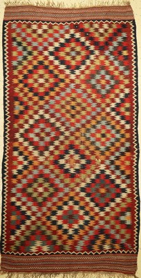 Antiker Weramin Kelim, Persien, 19. Jhd, Wolle auf Wolle, ca. 267 x 144 cm, EHZ: 3(paarkleine Löcher).