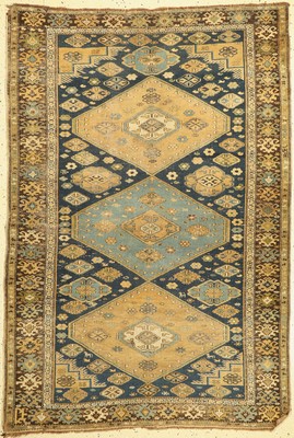 Antiker Schirwan, Kaukasus, 19. Jhd, Wolle auf Wolle, ca. 184 x 127 cm, EHZ: 4