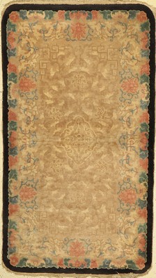 Antiker Peking, China, um 1900, Wolle auf Baumwolle, ca. 165 x 93 cm, EHZ: 3