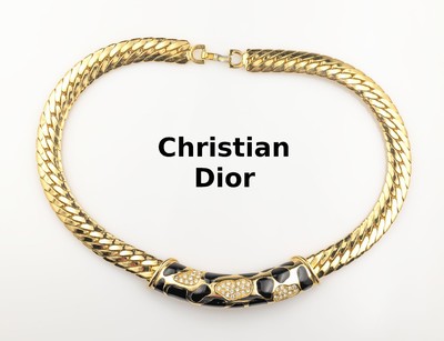 Modeschmuckcollier CHRISTIAN DIOR, 1960er Jahre, sign. Chr. Dior, schwarzer Lack, farbloser facett. Straßbesatz, L. ca. 39 cm