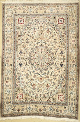 Nain fein, Persien, ca. 40 Jahre, Korkwollemit Seide, ca. 307 x 217 cm, EHZ: 2