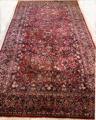 US-Re Import Sarogh (Palastteppich), Persien, um 1930, Korkwolle, ca. 640 x 375 cm, EHZ 2minimaler Mottenfrass und 2 kleine Risse.