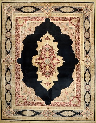 Kerman Kork fein, Indien, ca. 40 Jahre, Korkwolle, ca. 400 x 300 cm, EHZ: 2