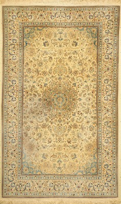 Nain fein(6 La), Persien, um 1950, Korkwolle mit Seide, ca. 250 x 155 cm, ca. 1,0Mio. Kn/qm, EHZ: 4