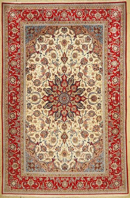 Esfahan fein, Persien, ca. 50 Jahre, Korkwolle mit und auf Seide, ca. 310 x 205 cm,EHZ: 2