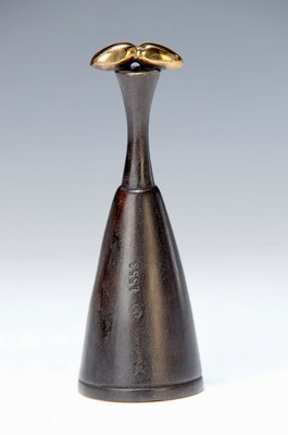 Paul Wunderlich, 1927-2010, Bronzeskulptur, Löschhütchen, sign., num. 1553, ca. 9 cm