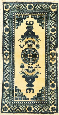 Pao Tow antik, China, um 1920, Wolle auf Baumwolle, ca. 120 x 62 cm, EHZ: 3, (Flor fehlstelle)