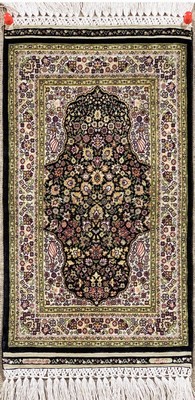 Sehr feiner Seiden Hereke (20 x 20), Signiert, Türkei, um 1960, reine Naturseide, ca. 31 x 17 cm, ca.4 Mio Kn/qm, EHZ: 1(Sehr guter Zustand).