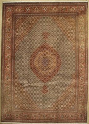 Täbriz fein(50 Raj), Persien, ca. 50 Jahre,Korkwolle mit Seide, ca. 350 x 250 cm, EHZ: 2 (Rändern leicht beschädigt,verblasst).