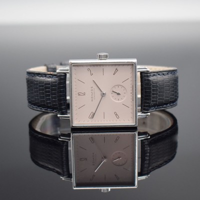 NOMOS Tetra Armbanduhr in Edelstahl, Deutschland um 2005, Handaufzug, beids. vergl. Geh., Boden 4-fach verschr., Zifferbl. in zart rosa, silb. ...