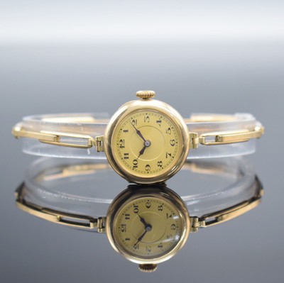 Damenarmbanduhr in RoseG 585/000, Handaufzug, Schweiz um 1935, 3-teil. Geh., Scharnierboden, Glasrand aufgedr., Zuggliederband m. Kastenschl. & ...