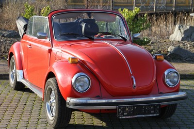 Volkswagen VW Cabrio 1303 by Karmann, EZ 05/1980, Fahrgestellnummer: 1592065482, Laufleistung 82.683 km abgelesen, 2011 stillgelegt, deutsche Papiere ...