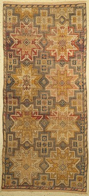 Leshgi antik, Kaukasus, um 1800, Wolle auf Wolle, ca. 256 x 119 cm. In fortlaufendem angedeutetem Raport bildet der Lesghistern ein fliesenartiges ...