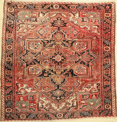 Heriz alt, Persien, um 1940, Wolle auf Baumwolle, ca. 165 x 160 cm, EHZ: 3