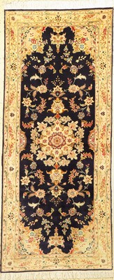 Täbriz fein(50 Raj), Persien, ca. 50 Jahre,Korkwolle mit Seide, ca. 192 x 80 cm, EHZ: 2
