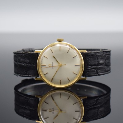 OMEGA Herrenarmbanduhr in GG 585/000, Schweiz um 1967, Handaufzug, Ref. 131026, 3- teil. Geh., Boden m. Widmung & Glasrand aufgedr., silb. Zifferbl. ...