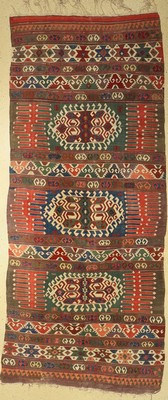 Konya Kelim, Anatolien, 19. Jhd, Wolle auf Wolle, ca. 415 x 175 cm, Starke Gebrauchsspuren