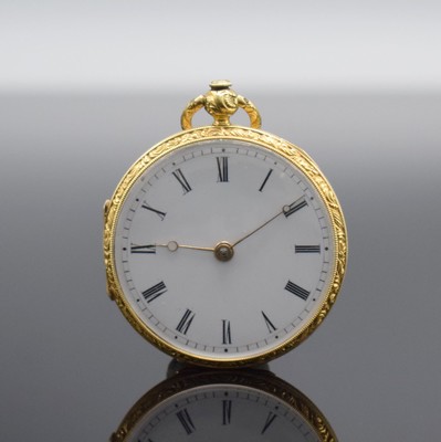 Offene Spindeltaschenuhr in GG 750/000, Schweiz um 1840, 3-teil. aufklappbares Gehäuse aufw. grav., Münzrand, Emailzifferbl. m. röm. Zahlen l. ...