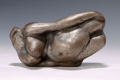 Monogrammist MS, wohl 1970er Jahre, liegender Akt, Torso, Stahlguß, am Boden monogr., schwere Ausführung, ca. 8x15x8cm