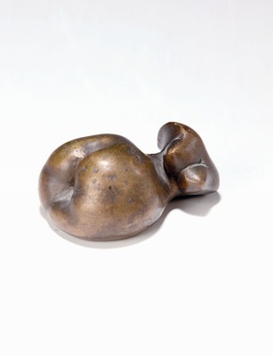 Gernot Rumpf, geb. 1941 Kaiserslautern, Birne/Akt, signiert und dat. 1981, num. 22/30, ca. 4.5x11x7.5cm