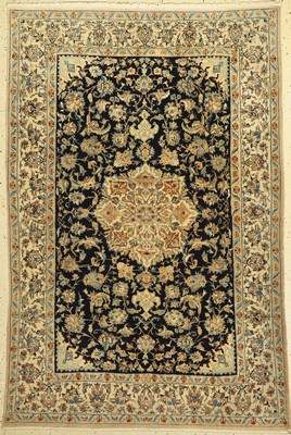 Nain fein(6 La), Persien, um 1960, Korkwolle mit Seide, ca. 177 x 121 cm, EHZ: 2-3
