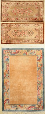 3 Lots China Seide, ca. 40 Jahre, reine Naturseide, ca. 185 x 123 cm & ca, 127 x 62 cm, EHZ: 2(reinigungsbedürftig)