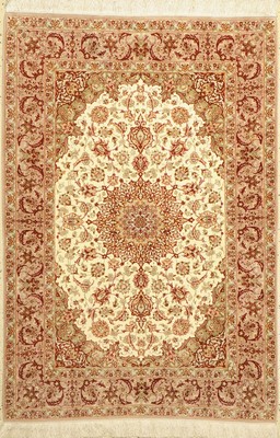 Esfahan fein, Persien, ca. 50 Jahre, Korkwolle mit und auf Seide, ca. 158 x 108 cm,EHZ: 2