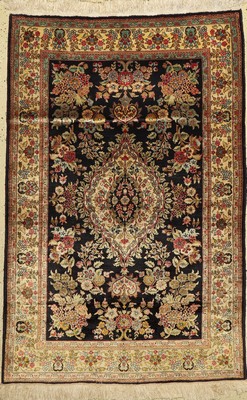 Ghom Seide, Persien, ca. 60 Jahre, reine Naturseide, ca. 154 x 104 cm, EHZ: 2