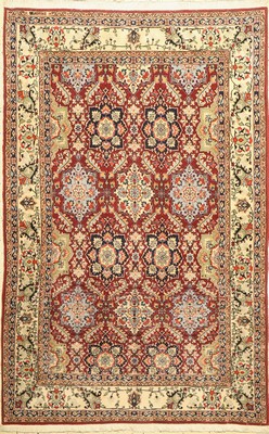 Hereke alt, signiert, Türkei, ca. 60 Jahre,Wolle auf Baumwolle, ca. 236 x 152 cm, EHZ: 2