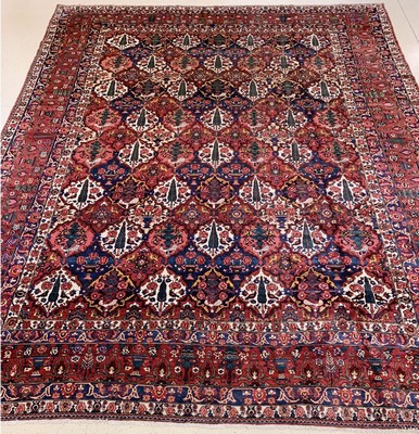 Bachtiar Palastteppich, Persien, um 1950, Wolle auf Baumwolle, ca. 570 x 450 cm, EHZ: 2
