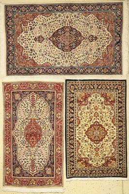 3 Lots Lahor, Pakistan, ca. 40 Jahre, Wolleauf Baumwolle, ca. 150 x 90 cm, EHZ: 2