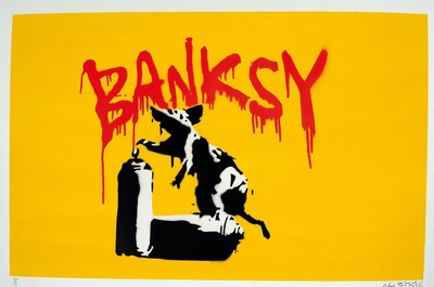 NOT BANKSY, Ratte mit Sprühdose auf gelbem Grund (2022), Ed. 1/1, schabloniert, Sprühfarbe/Papier (280g), handsigniert, mit Heavy Weaponry-Stempel, ...